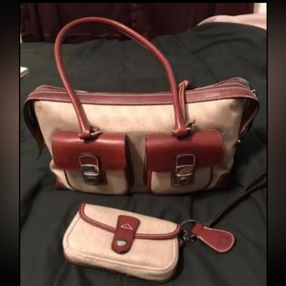 Dooney & Bourke purse
